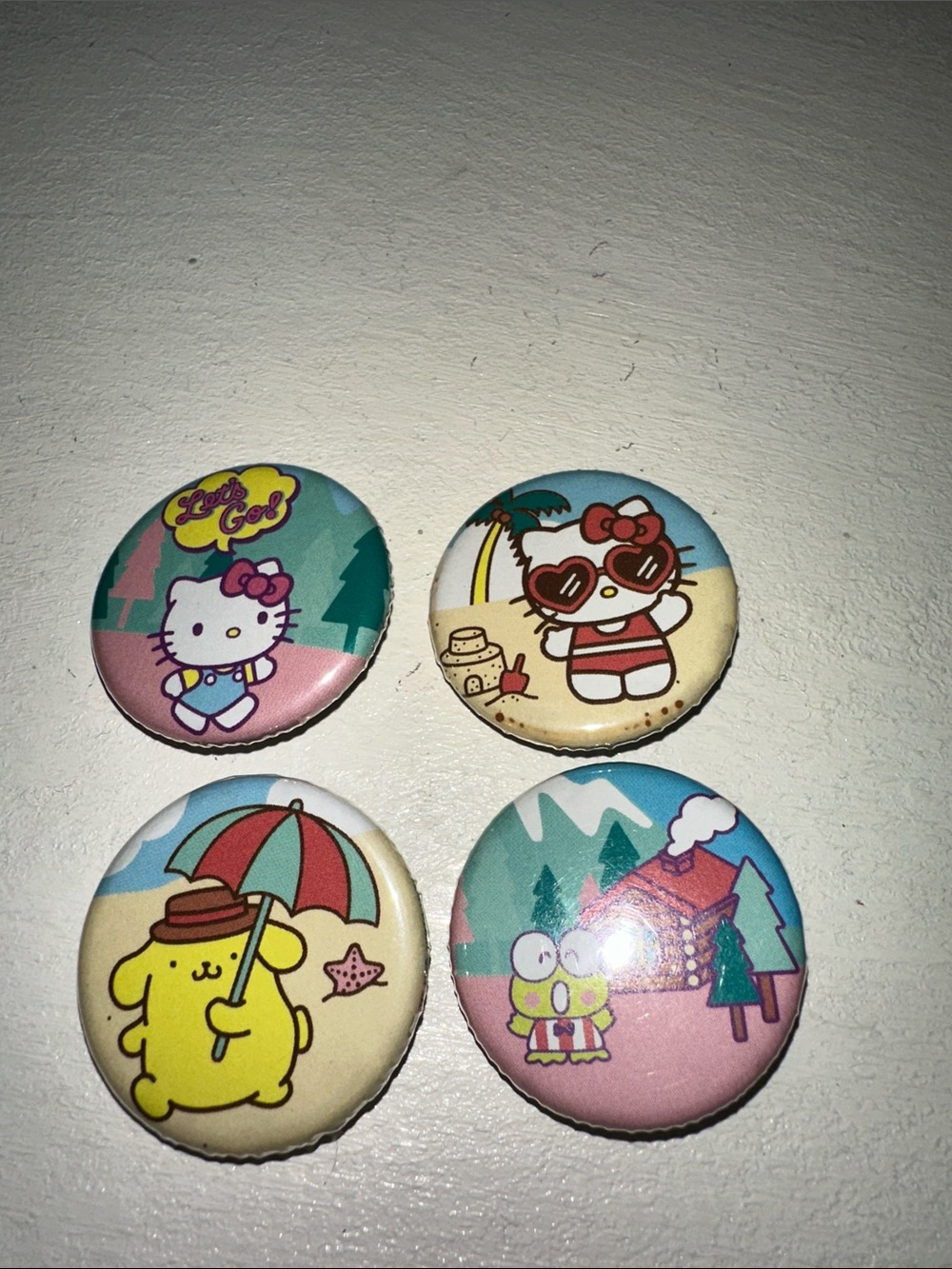 Hello Kitty & Sanrio Character Button Pin Set 4 - Pastel Multicolor